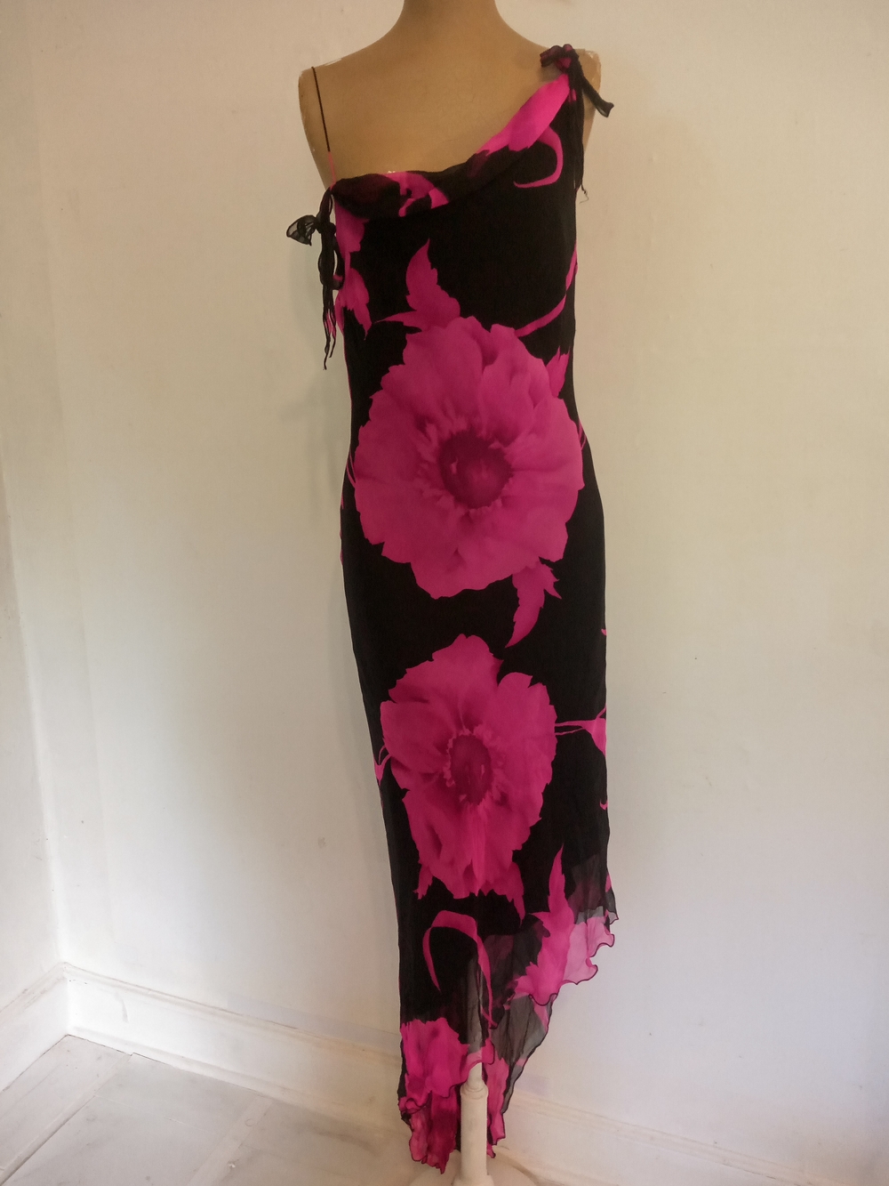 Cache Black Dress with Hot Pink Trim